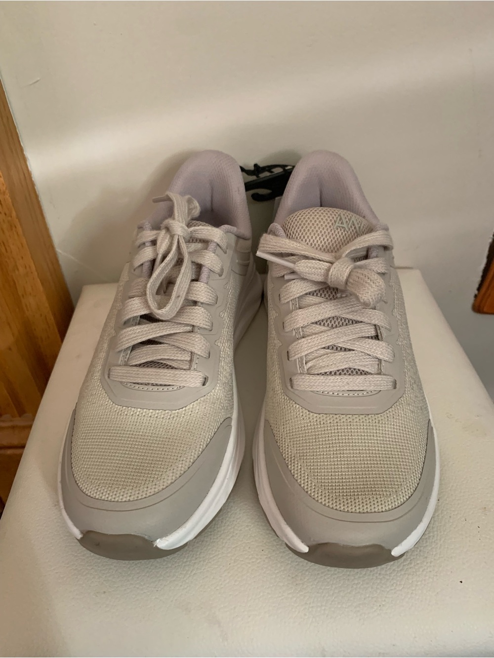 New Athletic Works Women's Sneakers in Light Beige Taupe. Size 7